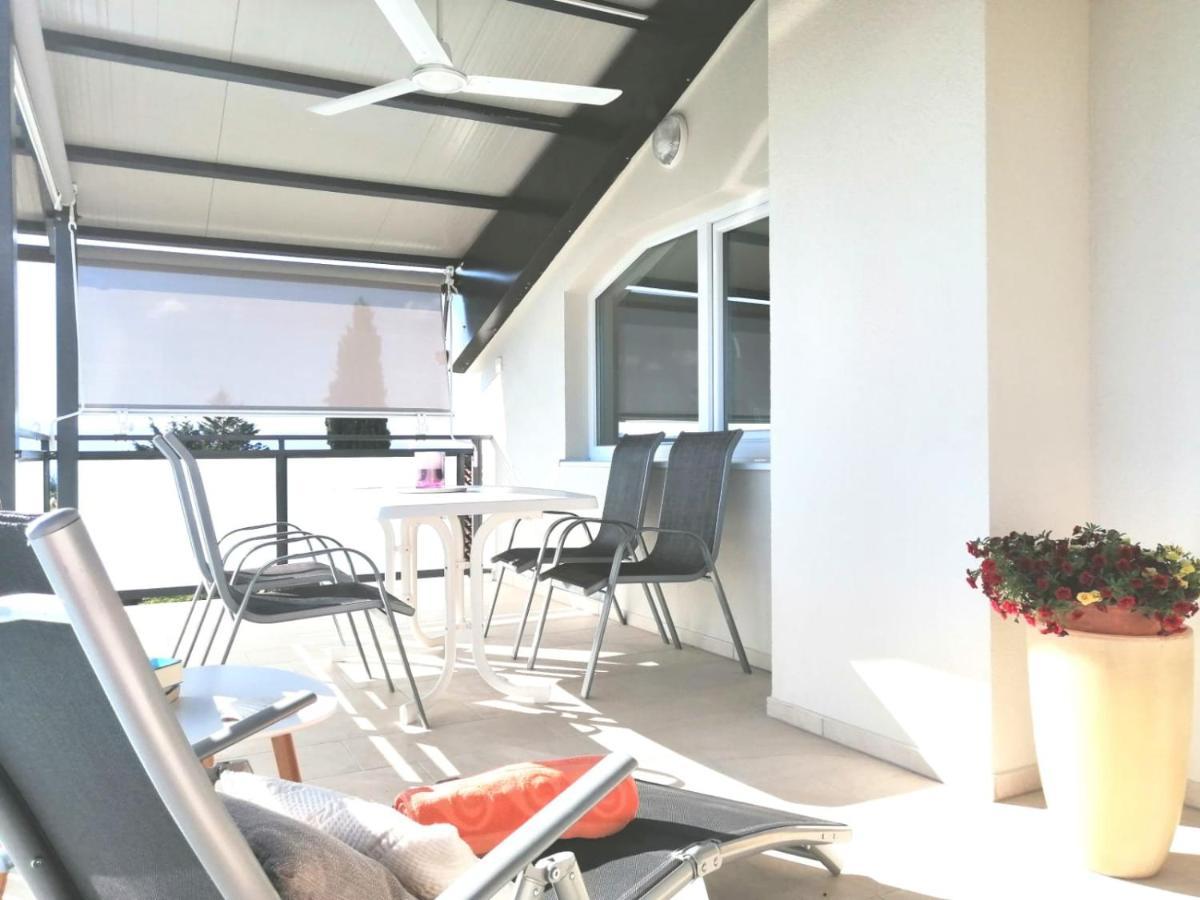 Lovely Sea View House In Malinska Island Krk Exterior foto