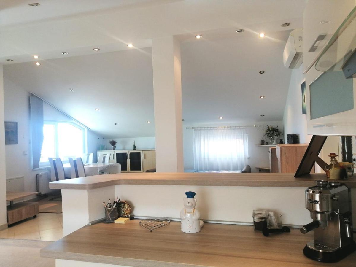 Lovely Sea View House In Malinska Island Krk Exterior foto